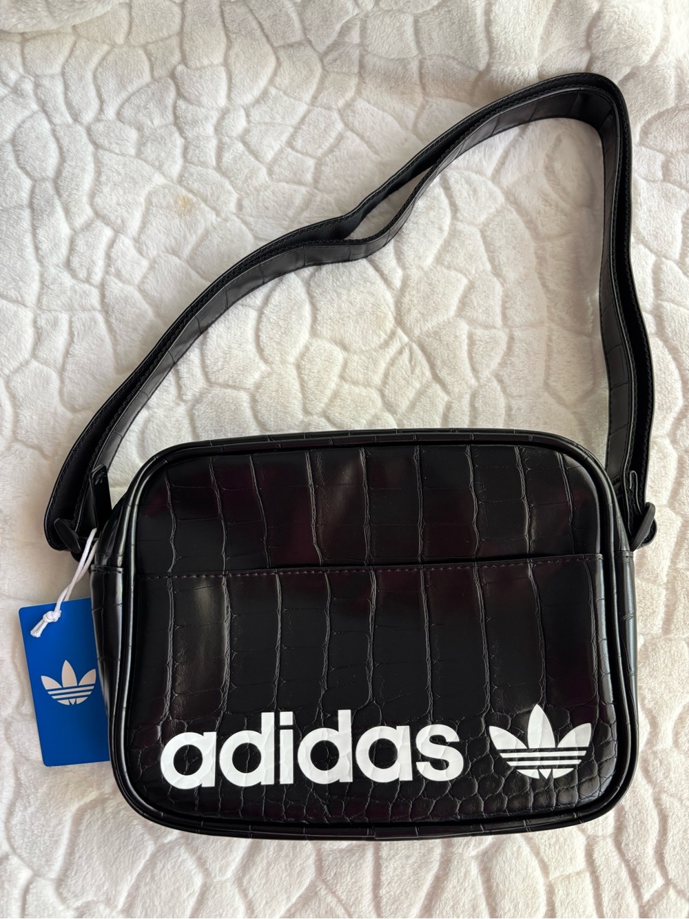 Adidas Originals Airliner Crossbody Bag - Picture 3 of 15